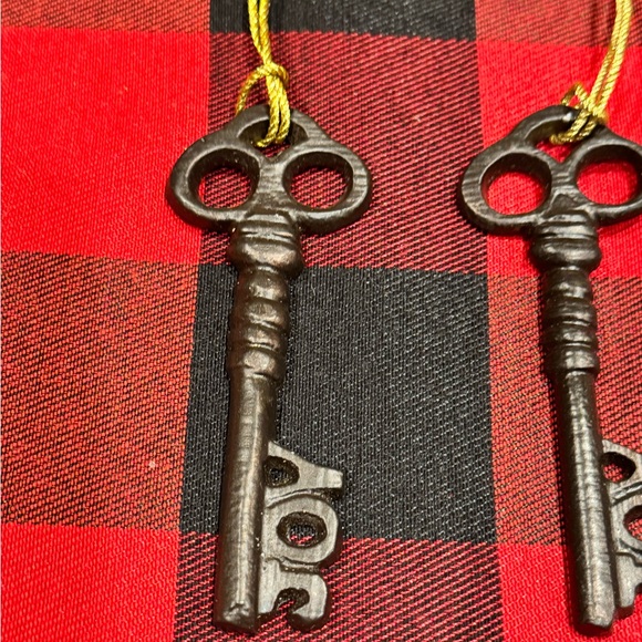 Christmas Antique Skeleton Key Ornaments Set - Picture 2 of 6
